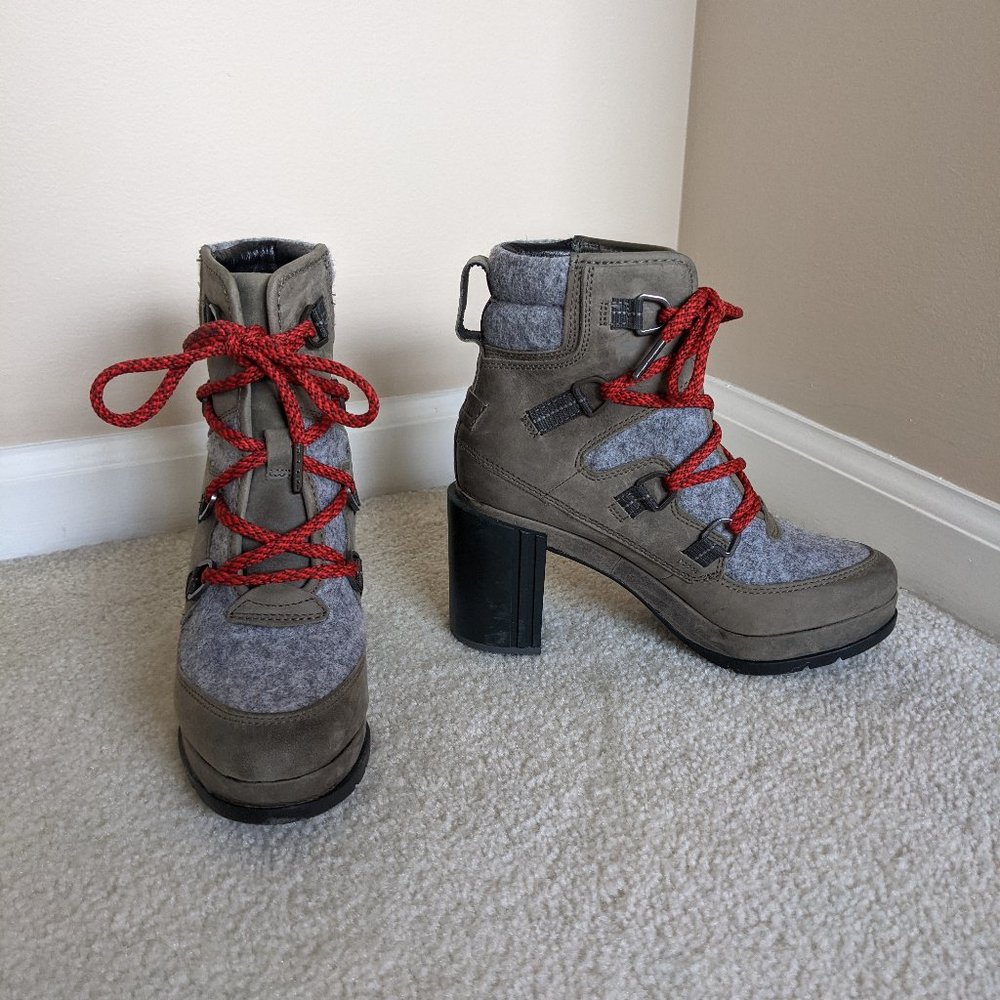 Sorel WOMEN'S BLAKE LACE BOOTIE